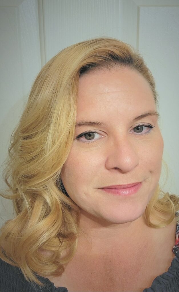 Kari Lahoe, PMHNP,